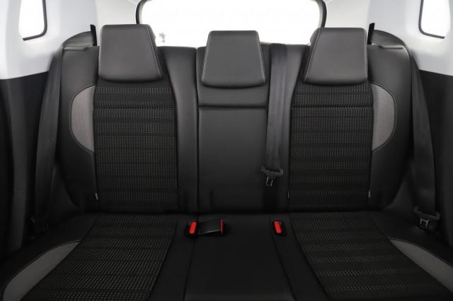 Peugeot 2008 image 1