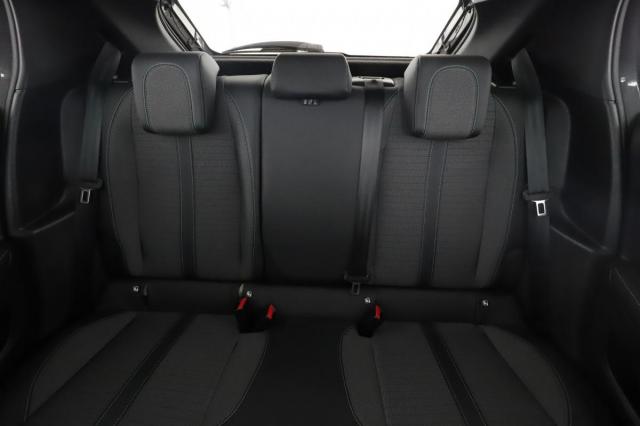 Peugeot 208 image 9