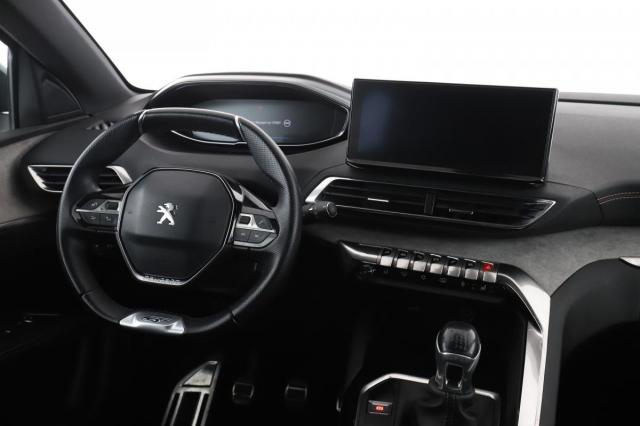 Peugeot 5008 image 1