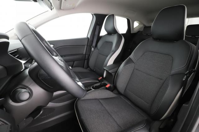 Renault Captur image 8