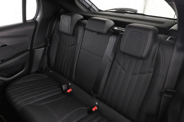 Peugeot 208 image 9