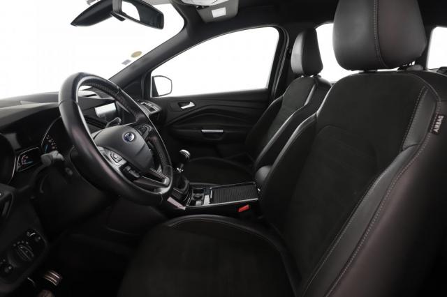 Ford Kuga image 9