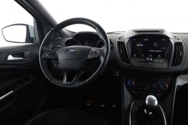 Ford Kuga image 3