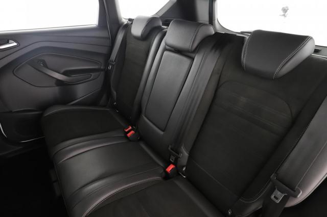 Ford Kuga image 5