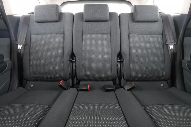 Ford C-Max image 8