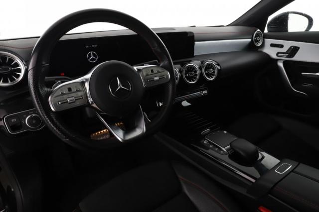 Mercedes Benz Cla image 7