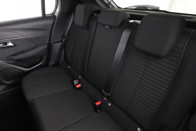 Peugeot 208 image 8