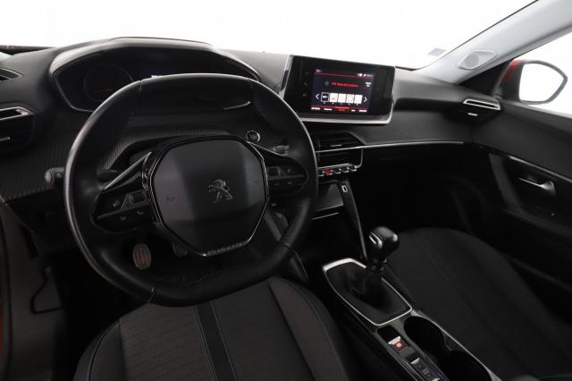 Peugeot 2008 image 7