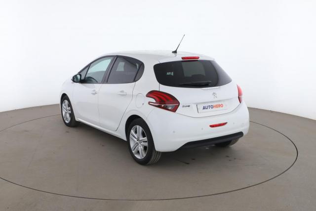 Peugeot 208 image 5