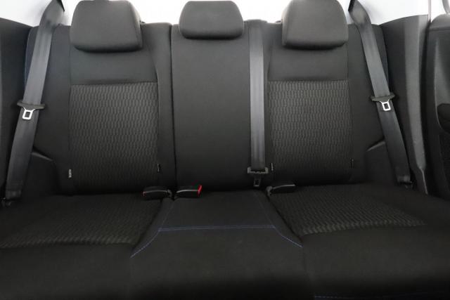Peugeot 208 image 7