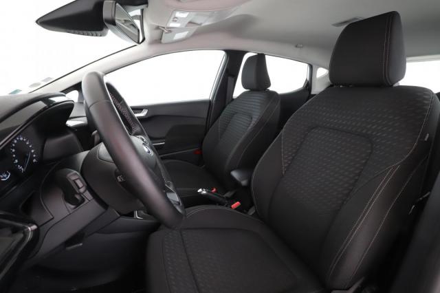 Ford Fiesta image 9