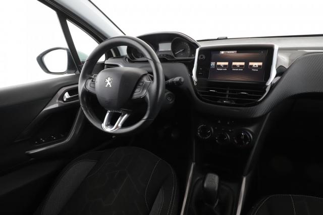 Peugeot 2008 image 2