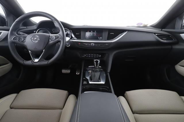 Opel Insignia image 1