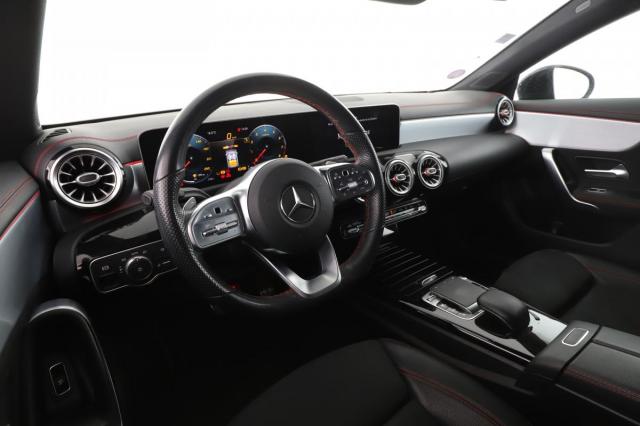 Mercedes Benz Cla Shooting Brake image 1