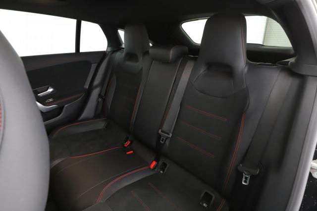 Mercedes Benz Cla Shooting Brake image 4