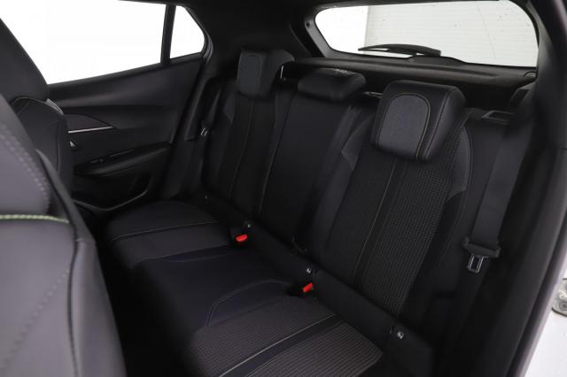 Peugeot 2008 image 6