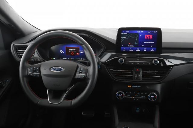 Ford Kuga image 8