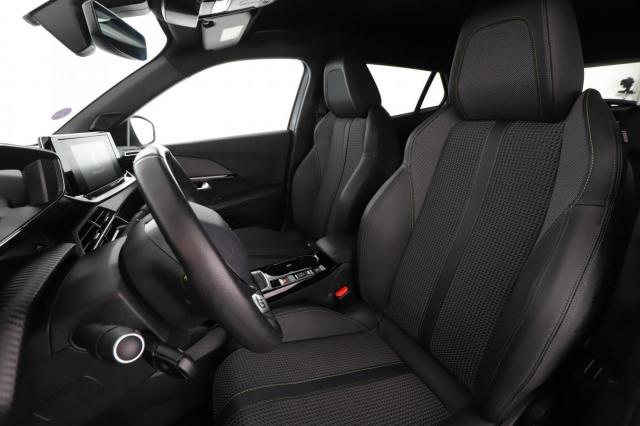 Peugeot 2008 image 1
