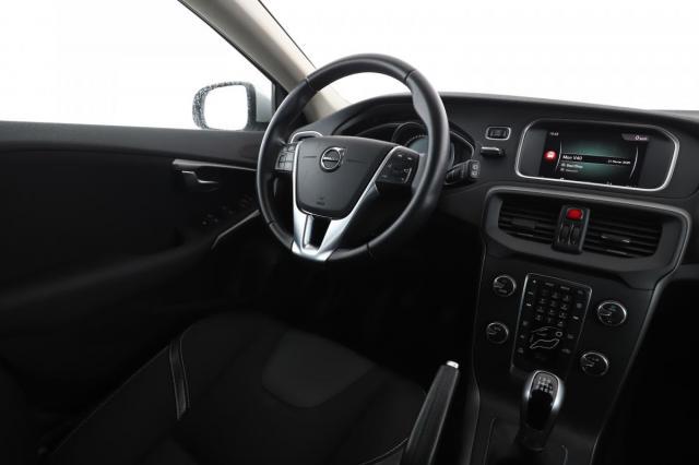 Volvo V40 image 9