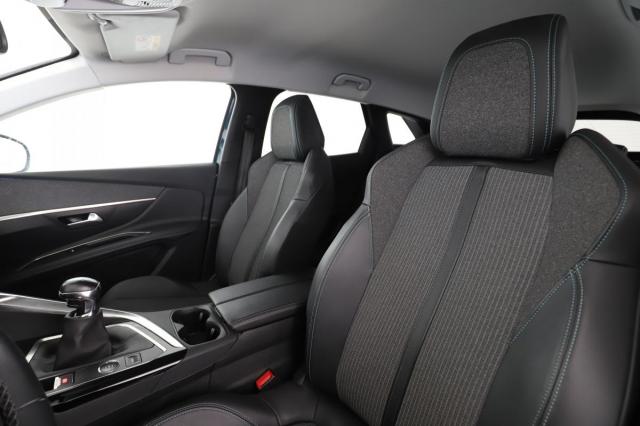 Peugeot 2008 image 6