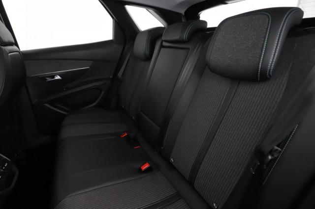 Peugeot 2008 image 3