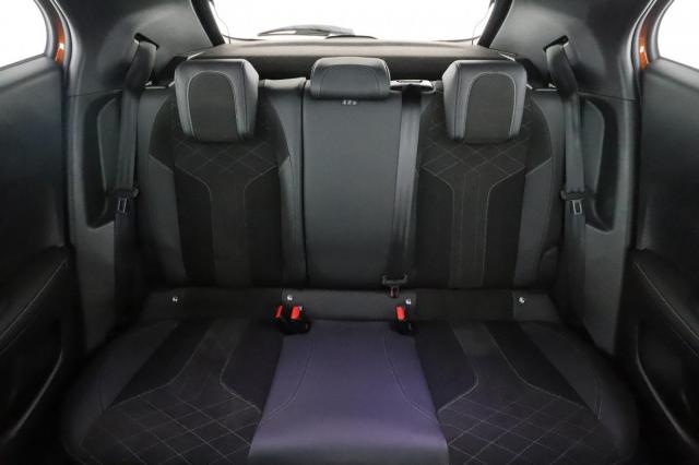 Peugeot 2008 image 2