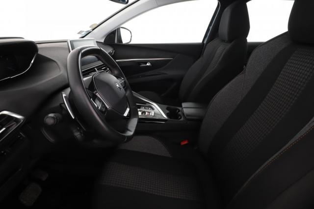 Peugeot 3008 image 2
