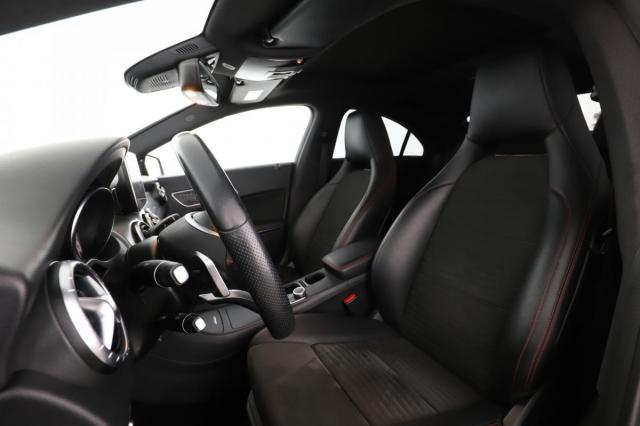 Mercedes Benz Cla image 4