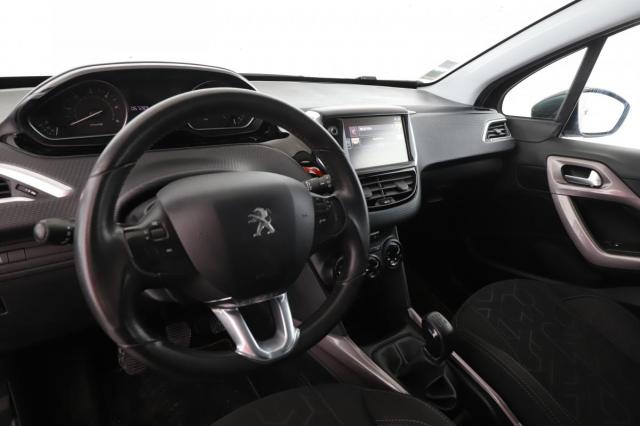 Peugeot 2008 image 9