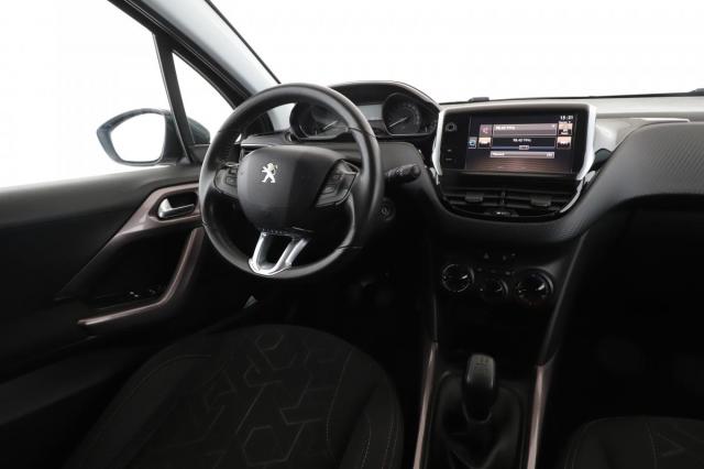 Peugeot 2008 image 1