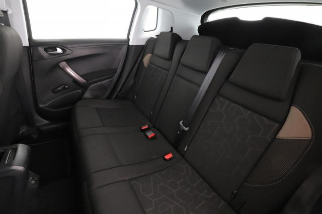Peugeot 2008 image 4