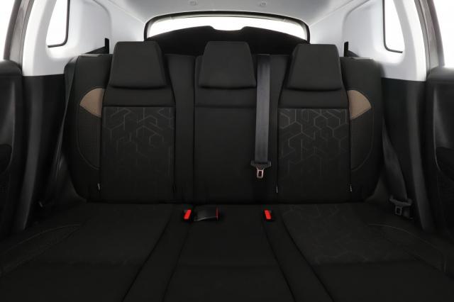 Peugeot 2008 image 8