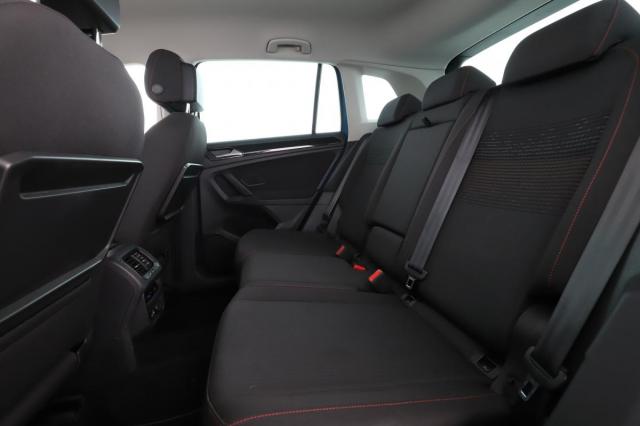 Volkswagen Tiguan image 9