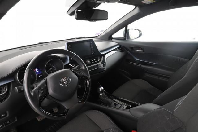 Toyota C-Hr image 9
