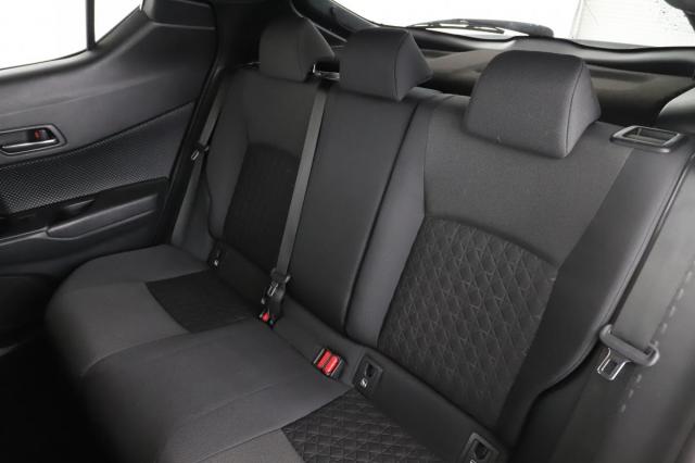 Toyota C-Hr image 4