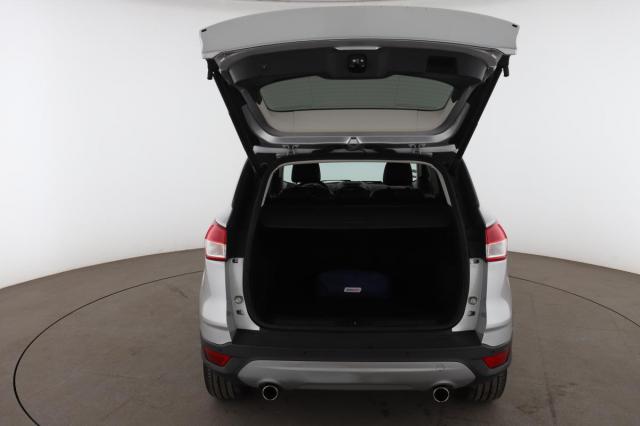 Ford Kuga image 8