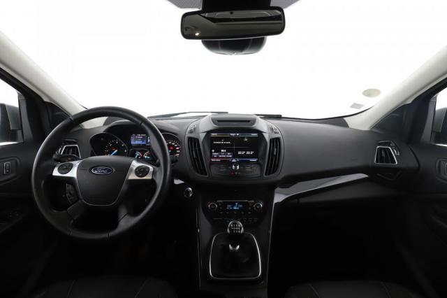 Ford Kuga image 3