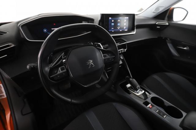 Peugeot 2008 image 8