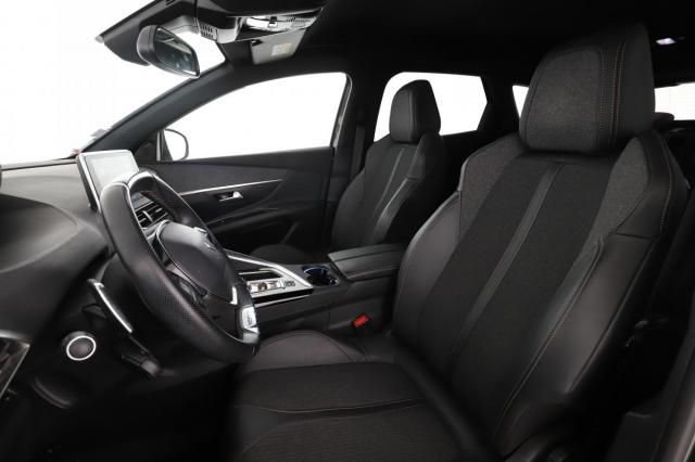 Peugeot 3008 image 8