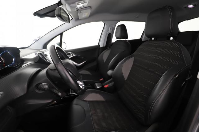 Peugeot 2008 image 6