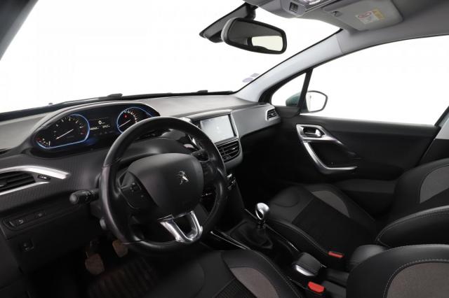 Peugeot 2008 image 2