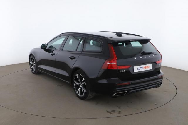 Volvo V60 image 2