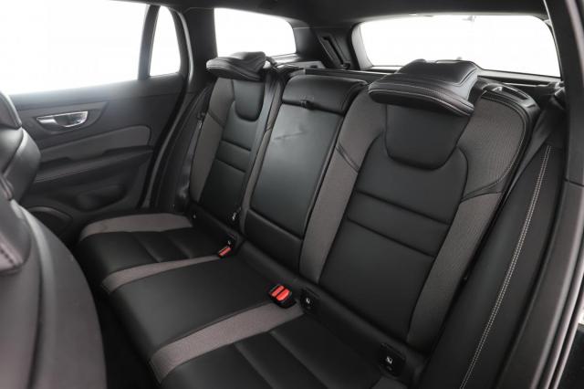 Volvo V60 image 1