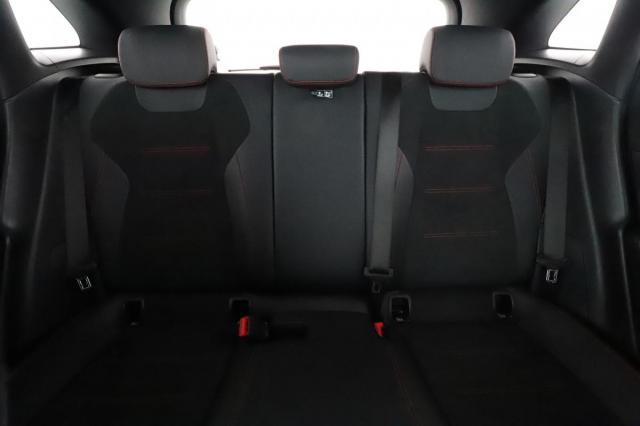Mercedes Benz Gla image 2