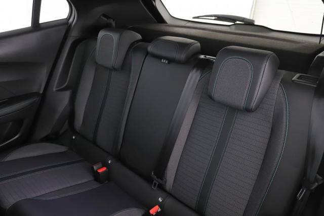 Peugeot 2008 image 4