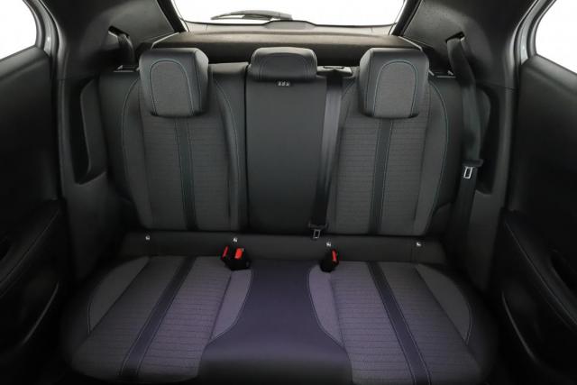Peugeot 2008 image 7
