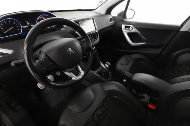 Peugeot 208 image 7