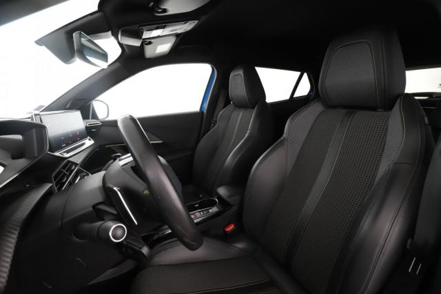 Peugeot 2008 image 1