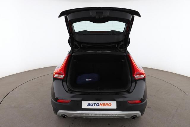 Volvo V40 Cross Country image 3