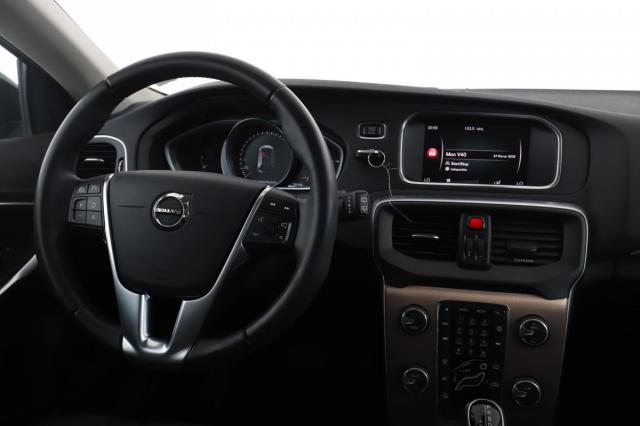 Volvo V40 Cross Country image 9